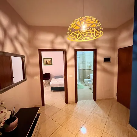 Xplore Xpress • One Bedroom Center Apartment *
