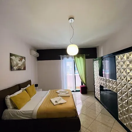 Apartment Xplore Xpress • One Bedroom Center *
